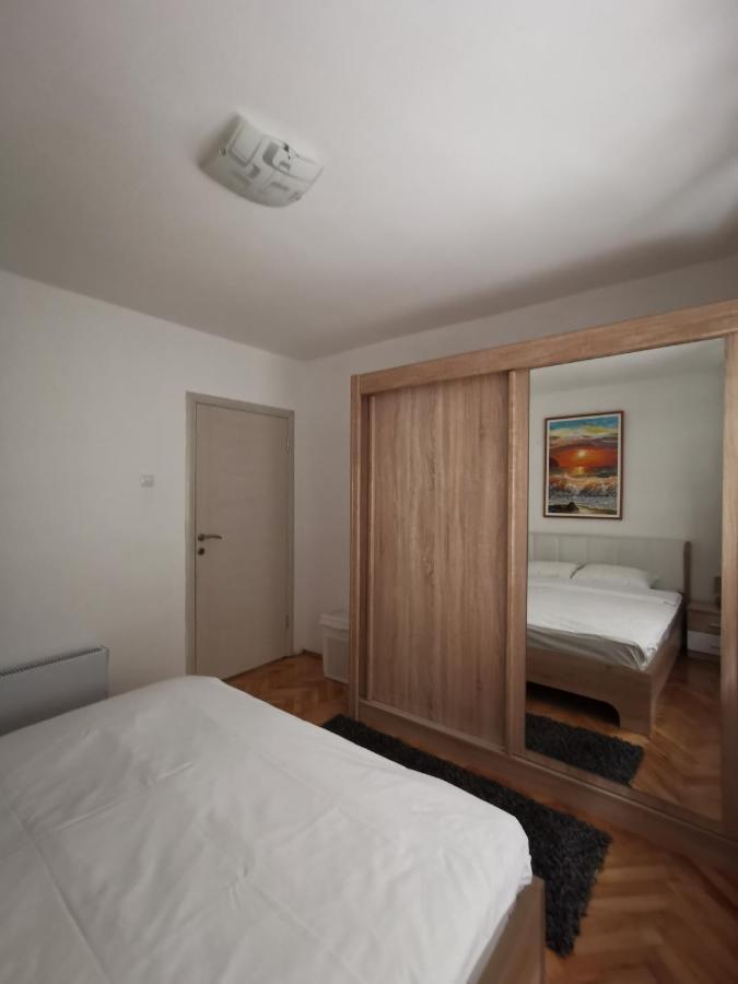 Art Apartment 波德戈里察 外观 照片